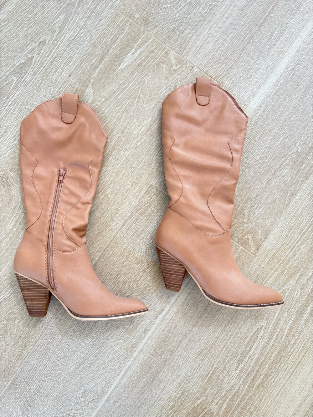 NWOT VICI Mid-Calf Camel Western Heeled Boots with Side Zip Sz 7
